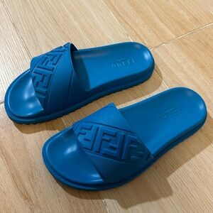FENDI MEN'S FF RUBBER SLIDE SANDALS CYBER BLUE 7 us 6 uk